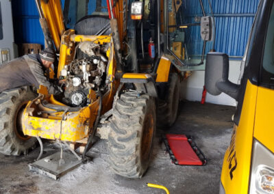 servis JCB 2CX compact