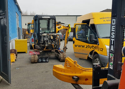 servis JCB 8035